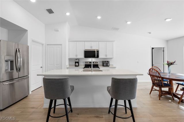 114 SW 13th ST, Cape Coral, FL 33991