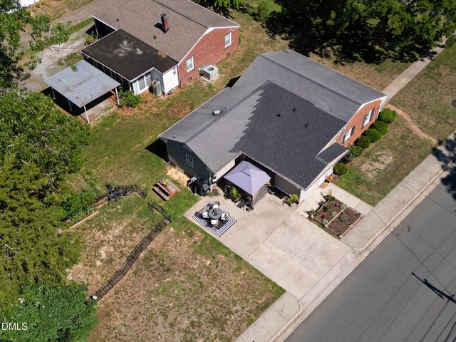 1702 W Front Street, Burlington, NC 27215