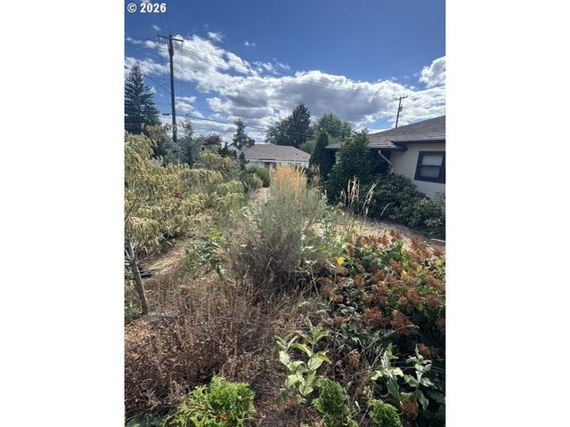 3410 CLARK Ave, Vancouver, WA 98661