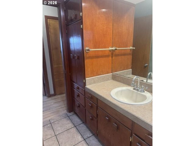 3410 CLARK Ave, Vancouver, WA 98661