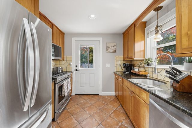 19 Fraser, Stoughton, MA 02072