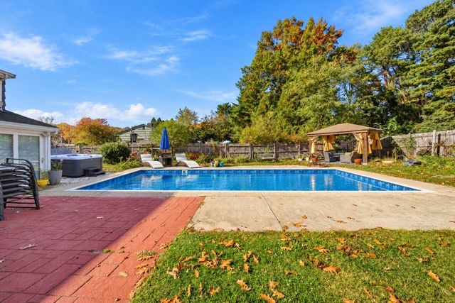 19 Fraser, Stoughton, MA 02072
