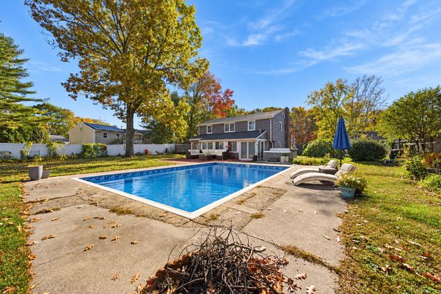 19 Fraser, Stoughton, MA 02072
