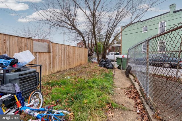 3215 PHELPS LN, Baltimore, MD 21229