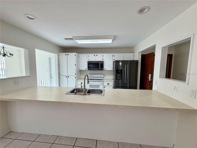 10849 LAKEVIEW DRIVE, New Port Richey, FL 34654