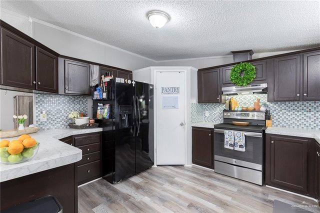 1533 Oak Lane, Weslaco, TX 78599