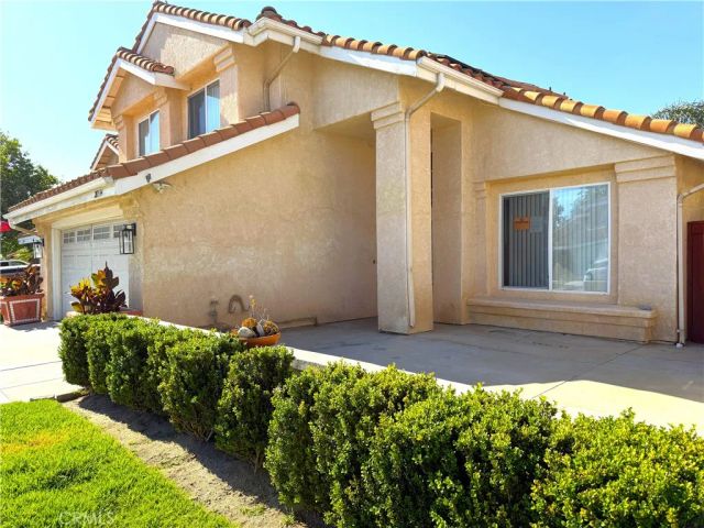 28594 Moon Shadow Drive, Menifee, CA 92584