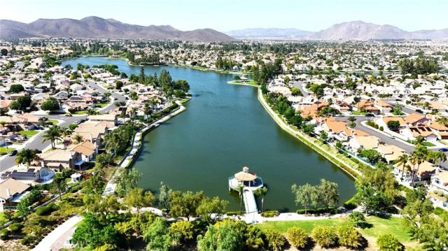 28594 Moon Shadow Drive, Menifee, CA 92584