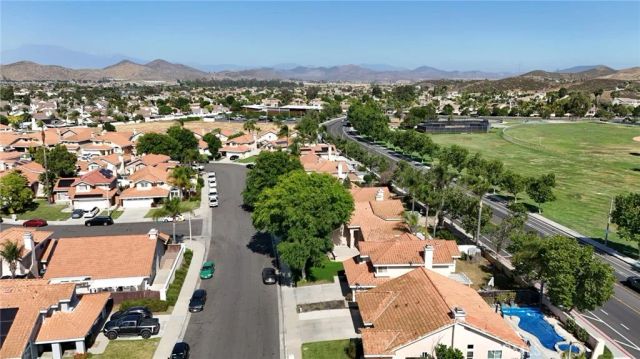 28594 Moon Shadow Drive, Menifee, CA 92584