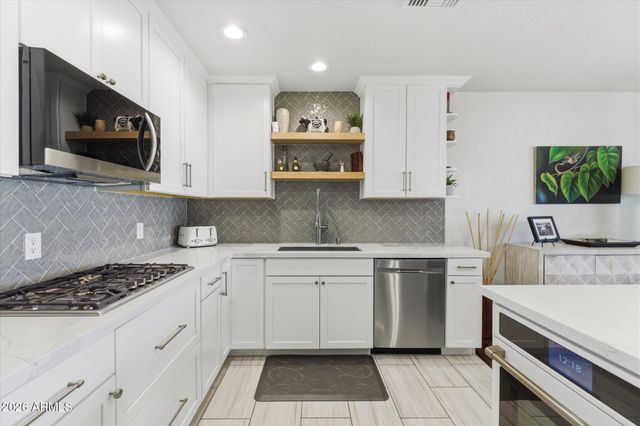 4421 E MONTEROSA Street, Phoenix, AZ 85018