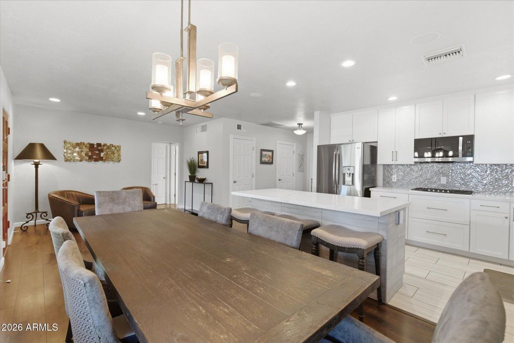 Image 10 of property listing at 4421 E MONTEROSA Street, Phoenix, AZ 85018