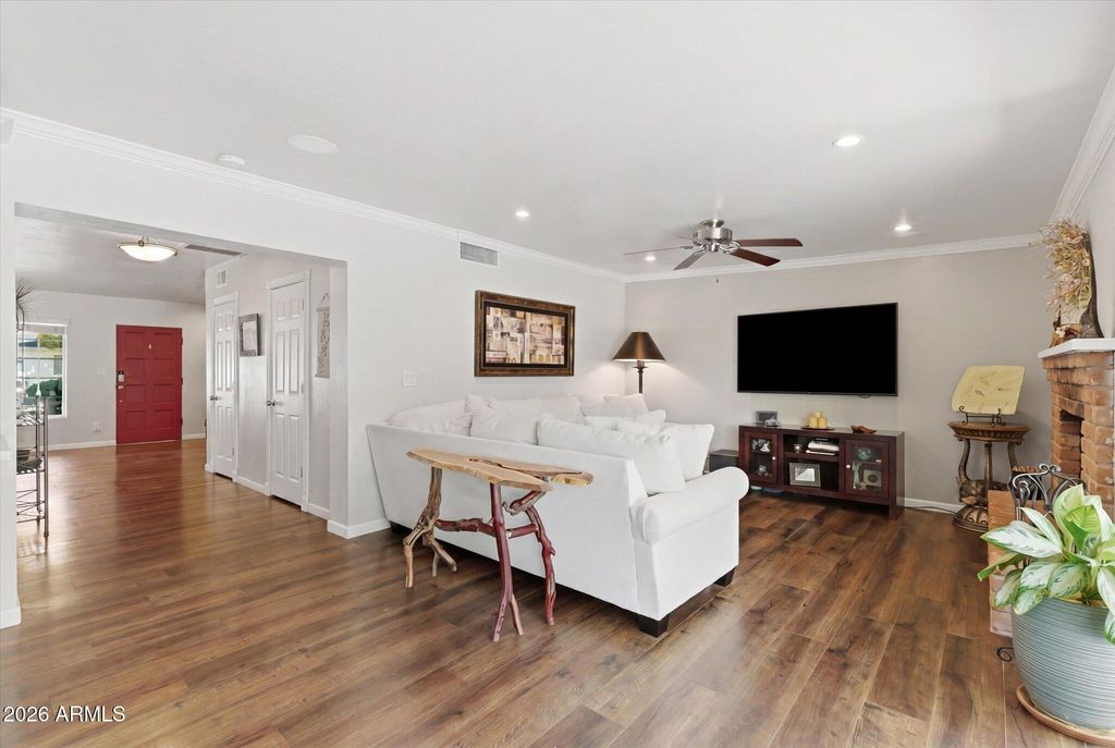 Image 12 of property listing at 4421 E MONTEROSA Street, Phoenix, AZ 85018