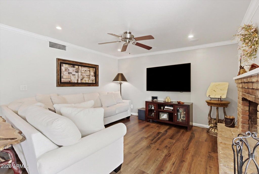Image 15 of property listing at 4421 E MONTEROSA Street, Phoenix, AZ 85018