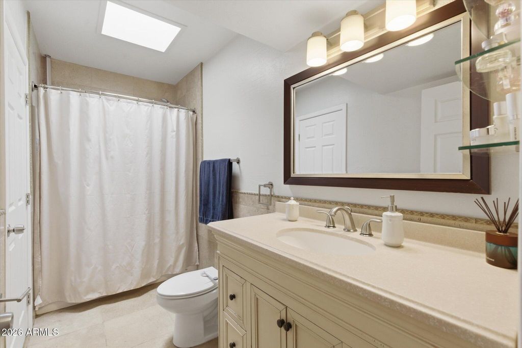 Image 22 of property listing at 4421 E MONTEROSA Street, Phoenix, AZ 85018