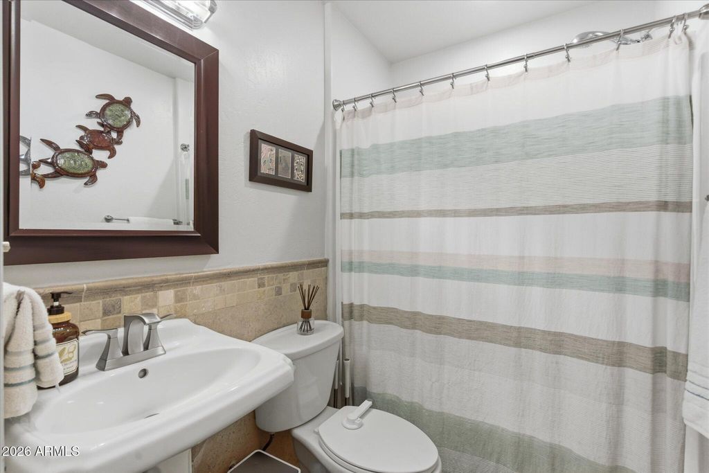 Image 26 of property listing at 4421 E MONTEROSA Street, Phoenix, AZ 85018
