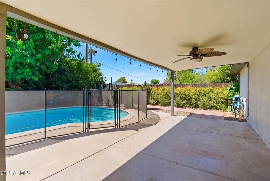Image 27 of property listing at 4421 E MONTEROSA Street, Phoenix, AZ 85018