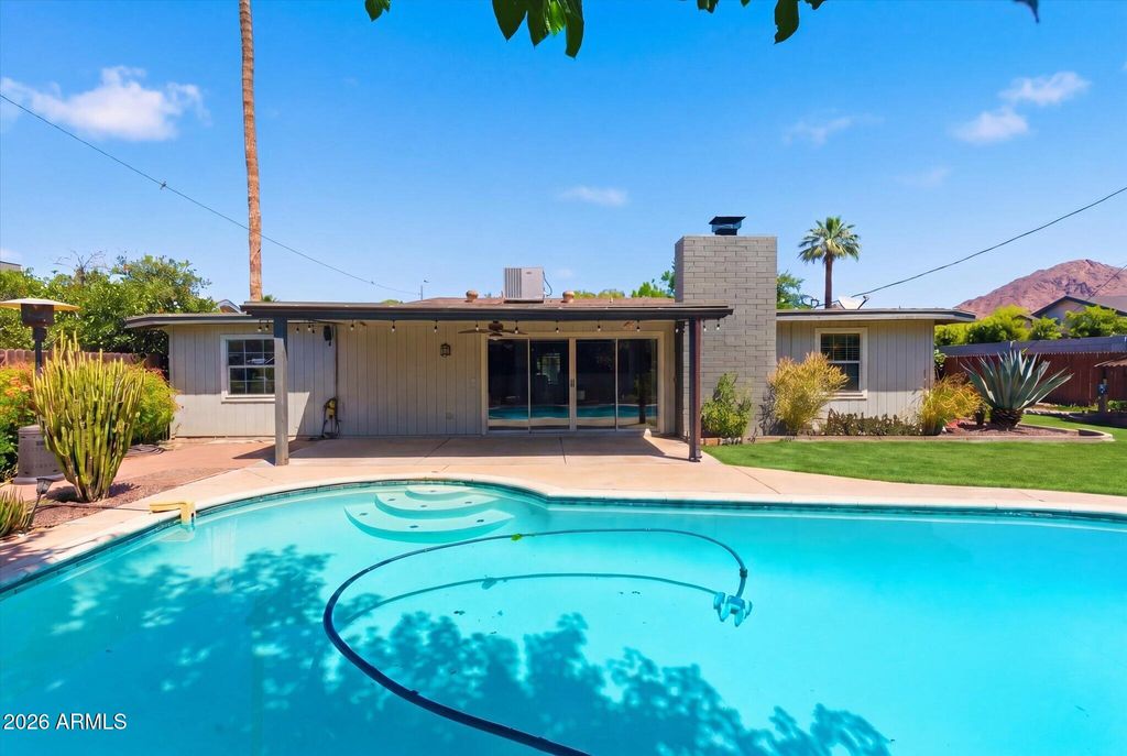 Image 28 of property listing at 4421 E MONTEROSA Street, Phoenix, AZ 85018