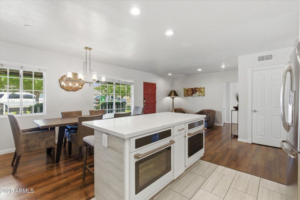 Image 9 of property listing at 4421 E MONTEROSA Street, Phoenix, AZ 85018