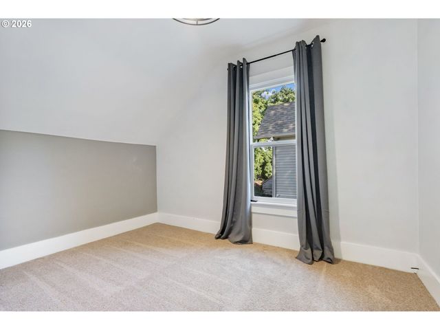 1025 Se TENINO St, Portland, OR 97202