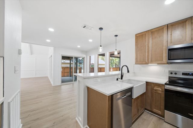 13946 Dolphin Drive, Willis, TX 77318