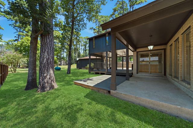 13946 Dolphin Drive, Willis, TX 77318