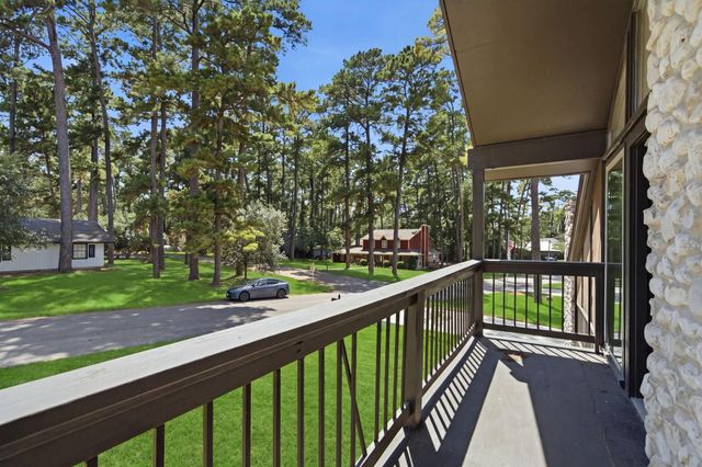 13946 Dolphin Drive, Willis, TX 77318