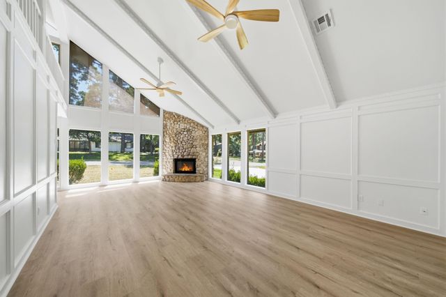 13946 Dolphin Drive, Willis, TX 77318