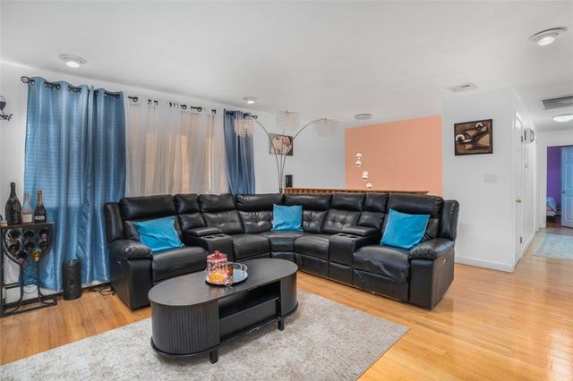 3 Vineland Avenue, North Providence, RI 02911