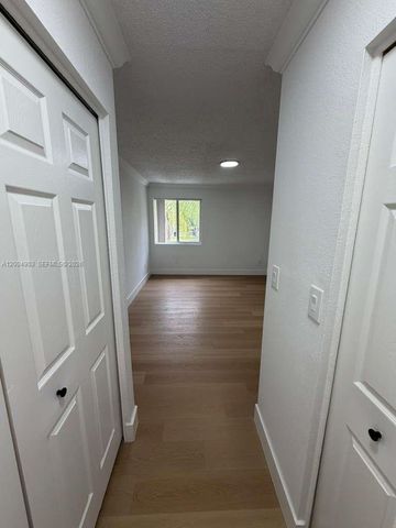 9928 SW 218th Ter, Cutler Bay, FL 33190