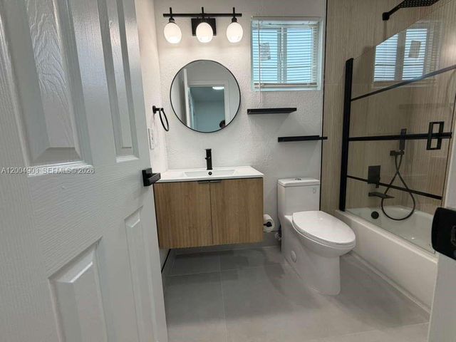 9928 SW 218th Ter, Cutler Bay, FL 33190