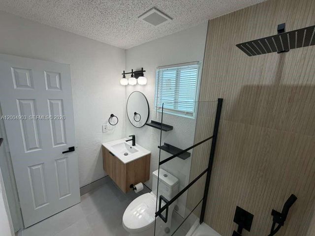 9928 SW 218th Ter, Cutler Bay, FL 33190