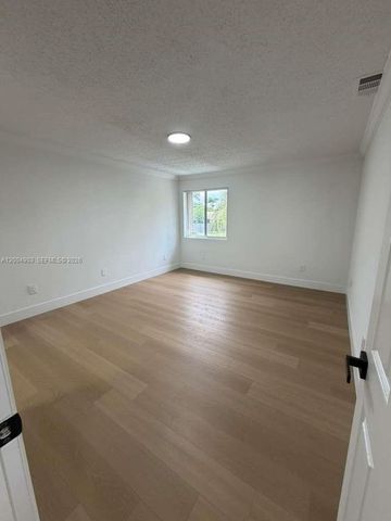 9928 SW 218th Ter, Cutler Bay, FL 33190