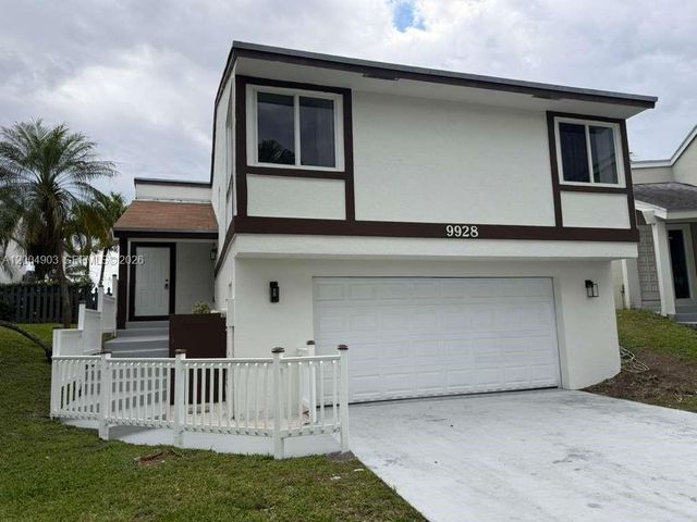 9928 SW 218th Ter, Cutler Bay, FL 33190