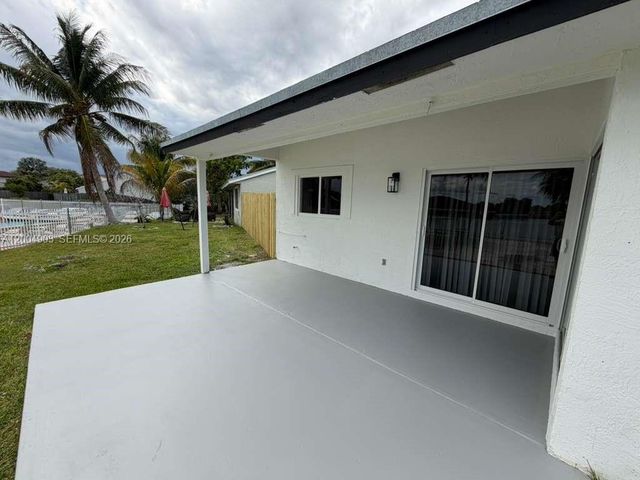 9928 SW 218th Ter, Cutler Bay, FL 33190