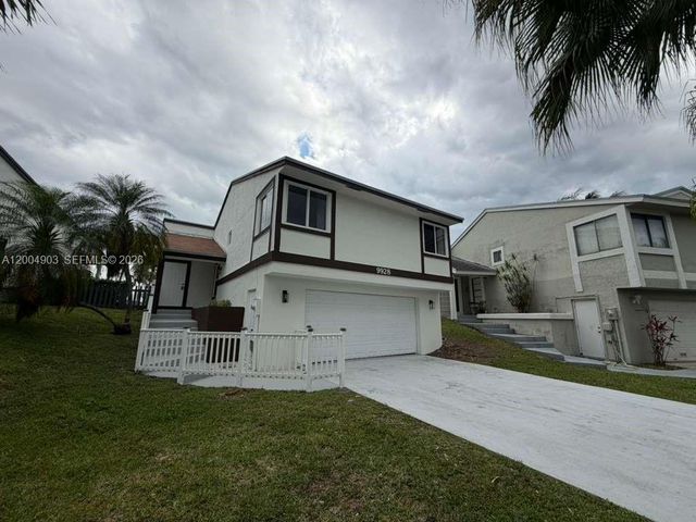 9928 SW 218th Ter, Cutler Bay, FL 33190
