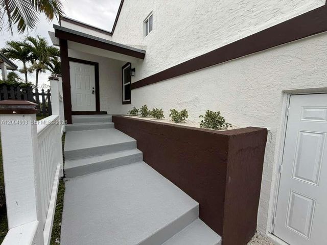 9928 SW 218th Ter, Cutler Bay, FL 33190