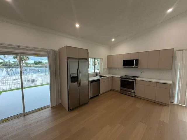 9928 SW 218th Ter, Cutler Bay, FL 33190