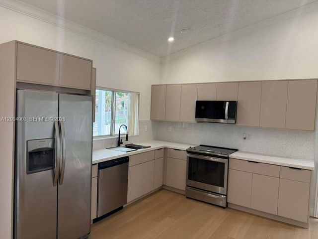 9928 SW 218th Ter, Cutler Bay, FL 33190