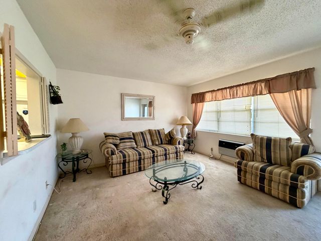 348 NORTHAMPTON Q, West Palm Beach, FL 33417