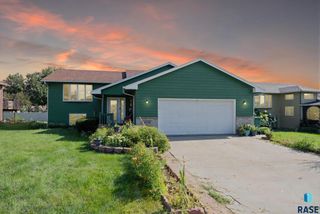 4721 E 3rd St Street, Sioux Falls, SD 57110