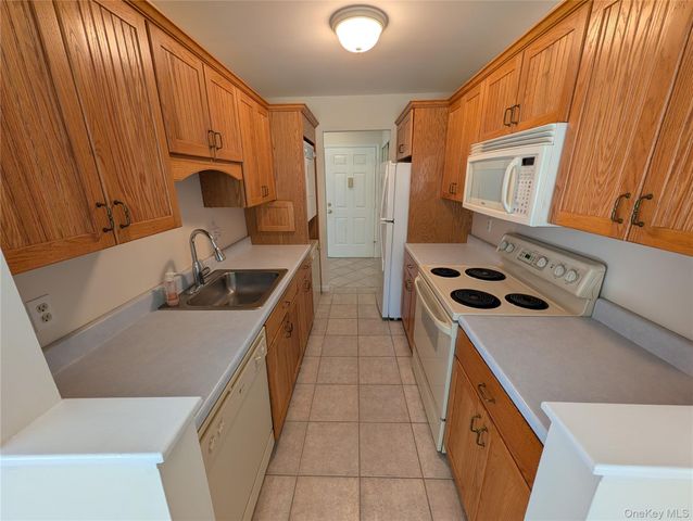 9 Loudon Drive 6, Fishkill, NY 12524