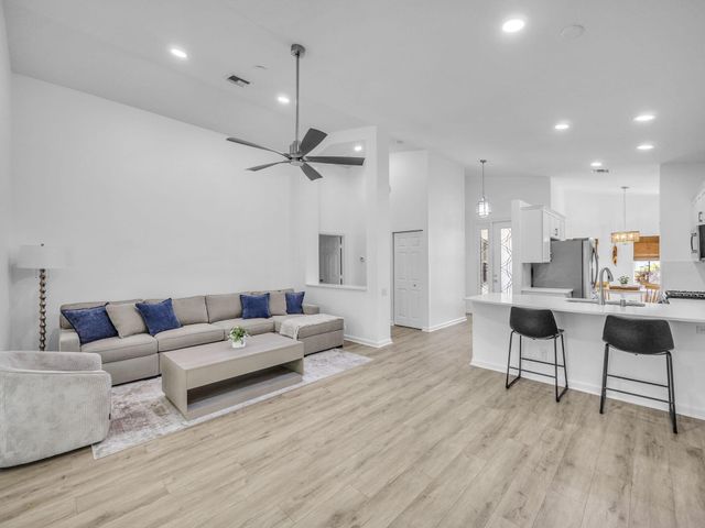 312 NW Alana Avenue, Port St Lucie, FL 34986