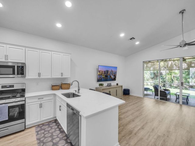 312 NW Alana Avenue, Port St Lucie, FL 34986