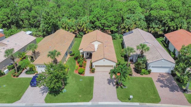 312 NW Alana Avenue, Port St Lucie, FL 34986