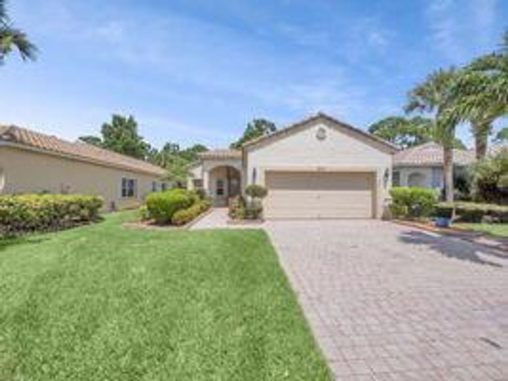 312 NW Alana Avenue, Port St Lucie, FL 34986