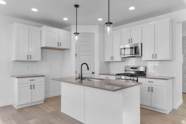 5056 W GREEN ASH LN, Highland, UT 84003