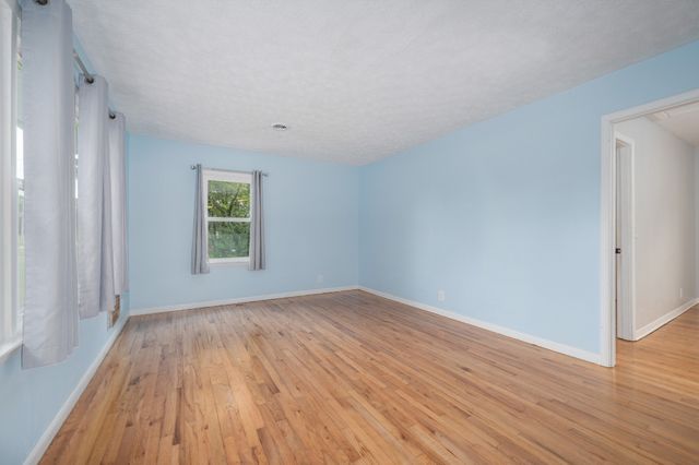 19 Ostewig Dr, Tennessee Ridge, TN 37178