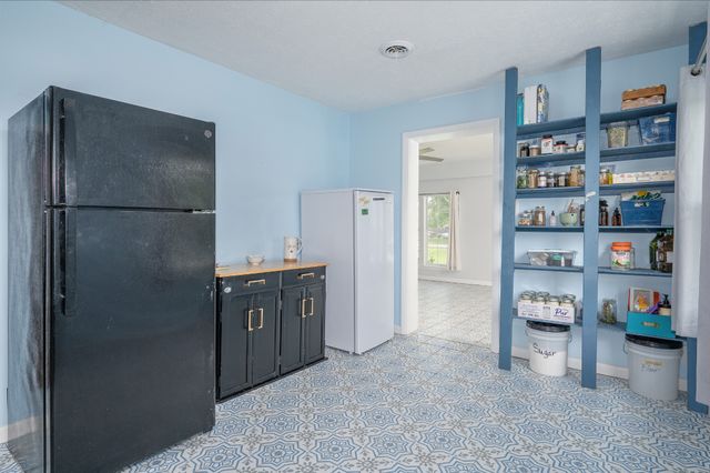 19 Ostewig Dr, Tennessee Ridge, TN 37178