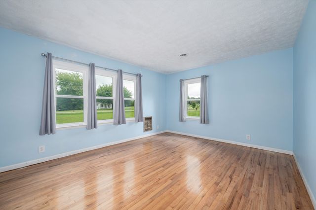19 Ostewig Dr, Tennessee Ridge, TN 37178