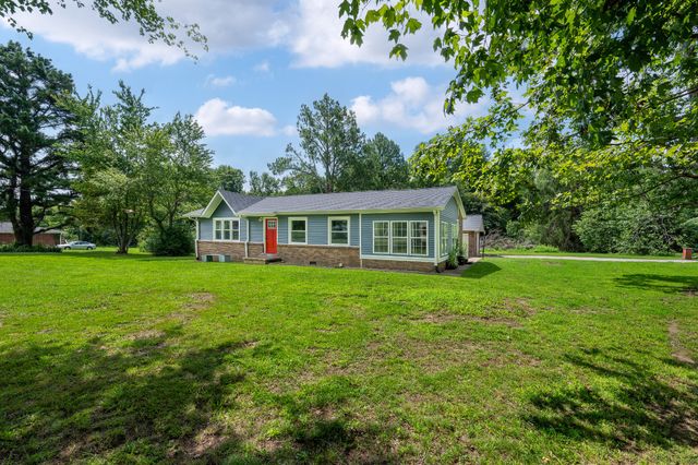 19 Ostewig Dr, Tennessee Ridge, TN 37178